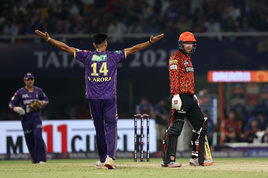 फेरि चलेन हैदराबादको ब्याटिङ, कोलकाताको प्रभावशाली जित फेरि चलेन हैदराबादको ब्याटिङ, कोलकाताको प्रभावशाली जित