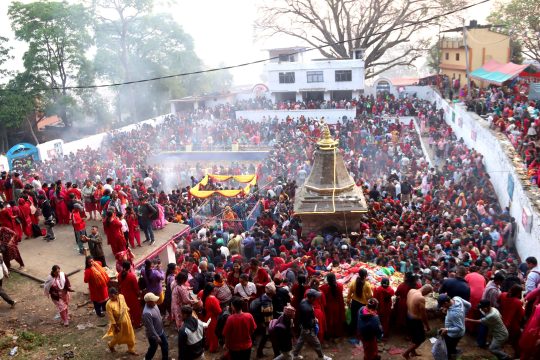वैशाख कृष्ण औँसी : आमाको मुख हेर्ने पर्व मनाइँदै, चन्द्रागिरिको मातातीर्थमा मेला
