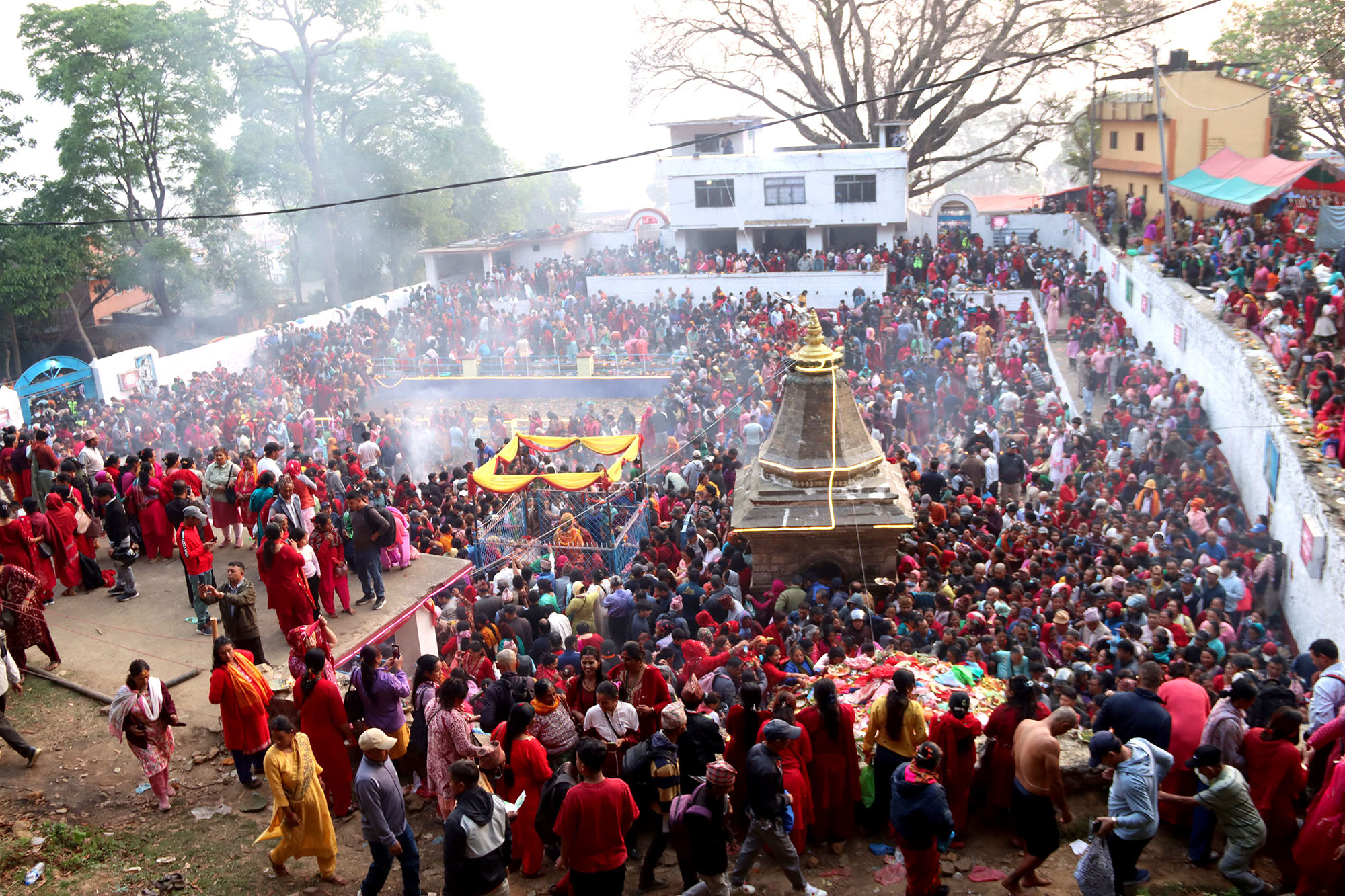 वैशाख कृष्ण औँसी : आमाको मुख हेर्ने पर्व मनाइँदै, चन्द्रागिरिको मातातीर्थमा मेला वैशाख कृष्ण औँसी : आमाको मुख हेर्ने पर्व मनाइँदै, चन्द्रागिरिको मातातीर्थमा मेला