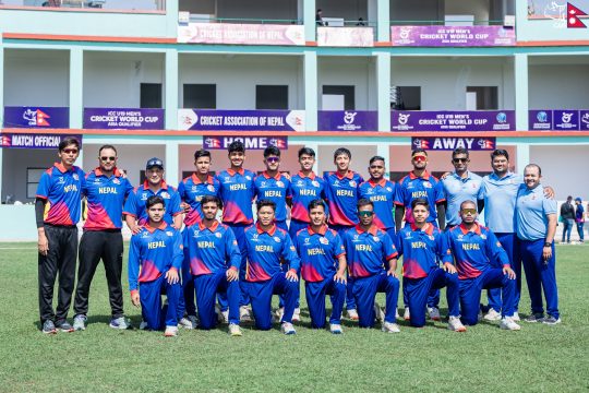 भिजेको आउटफिल्डका कारण नेपाल र यूएईको खेल ढिला सुरु, पहिला ब्याटिङ गर्ने