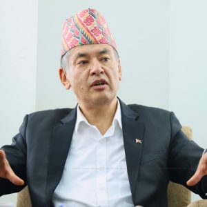 ट्रिपिङ नरोकिएपछि हितेन्द्रदेव हैरान, उपत्यकाको विद्युत लोड अध्ययन गर्न पुगे डीसीसी