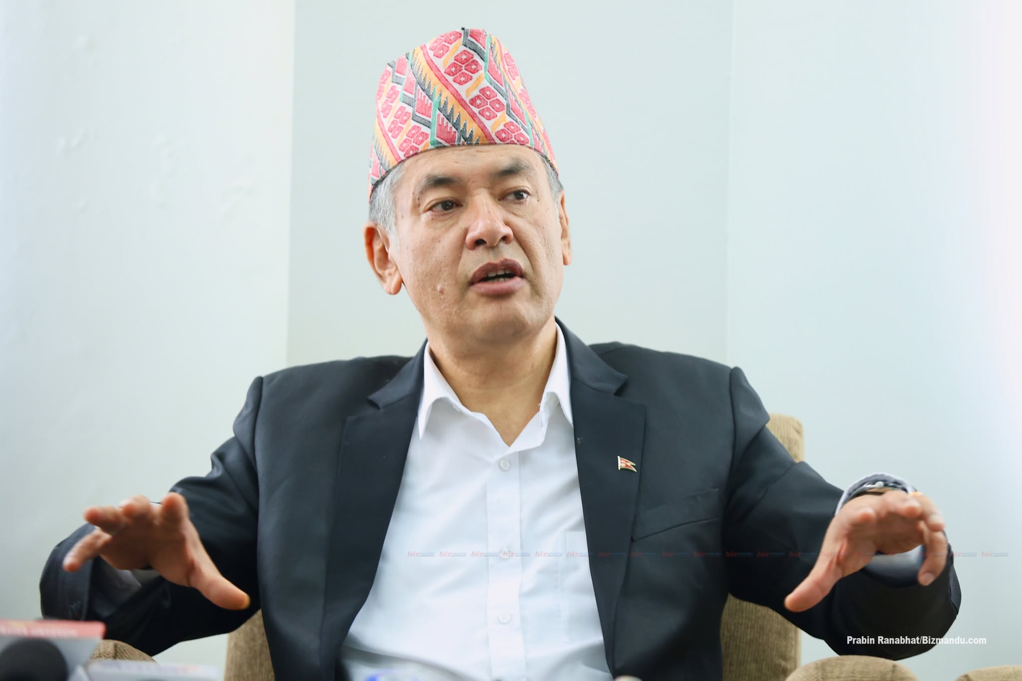 ट्रिपिङ नरोकिएपछि हितेन्द्रदेव हैरान, उपत्यकाको विद्युत लोड अध्ययन गर्न पुगे डीसीसी ट्रिपिङ नरोकिएपछि हितेन्द्रदेव हैरान, उपत्यकाको विद्युत लोड अध्ययन गर्न पुगे डीसीसी