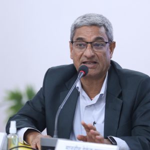 विपक्षी दलमा छानबिनपछि लेखकमाथि अध्ययन समिति बनाउने प्रस्ताव, रास्वपा अलमलमा