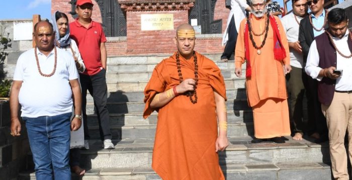 भारतको स्वामी कैलाशानंद महाराजद्वारा चन्द्रागिरिस्थित भालेश्वर महादेव दर्शन
