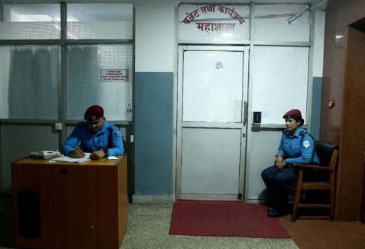 बजेट निर्माणमा व्यस्त अर्थ मन्त्रालय : प्रवेशमा कडाइ, बजेट महाशाखा बाहिर पनि प्रहरी तैनाथ