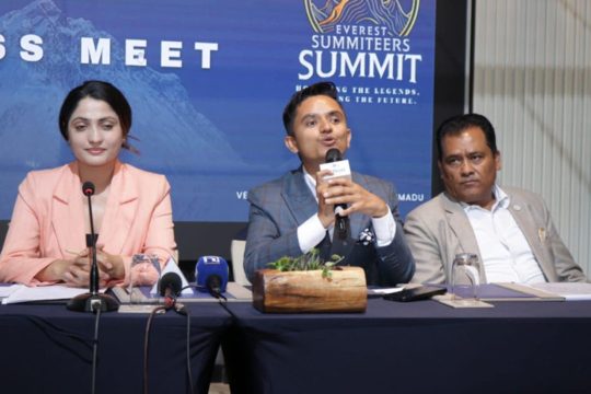 ‘एभरेष्ट समिटियर्स समिट’ आयोजना हुँदै, हिमाल आरोहण अनुभवदेखि जलवायु संकटबारे छलफल