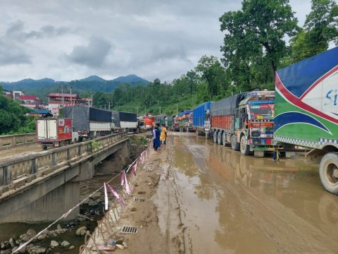 नारायणगढ-बुटवल सडकमा देखियो सरकारको अक्षमता, ‘इन्डस्ट्रियल लाइफलाइन’ ठप्प हुँदा व्यवसाय चौपट