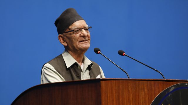 सत्ताको गोटी नबन्न सभामुख घिमिरेलाई राष्ट्रिय जनमोर्चाका सांसद चित्रबहादुर केसीको सुझाव
