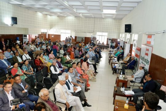 सरकारको कामलाई लिएर कांग्रेसमा आक्रोश, नेतृत्व फेर्न केन्द्रीय सदस्यहरुको दबाब