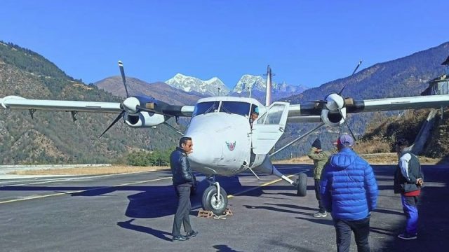 प्रतिकूल मौसमका कारण अवरुद्ध सोलुखुम्बुको फाप्लु विमानस्थलमा १७ दिनपछि उडान
