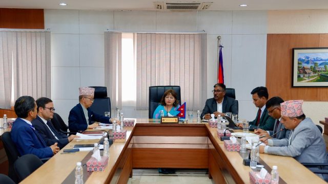 नेपाली नागरिकलाई इजरायल र इरानबाट उद्धार गर्ने तयारीमा छौँ : परराष्ट्रमन्त्री राणा