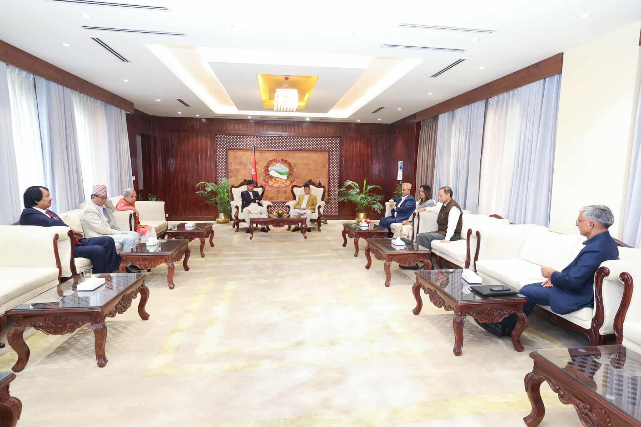 बजेट पारित गर्नुअघि सत्ता गठबन्धनका नेता छलफलमा,  बालुवाटारमा असन्तुष्टिबारे मन्थन