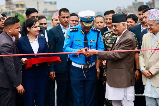 १७ करोड लगानीमा ग्वार्को ओभरपास ४० महिनामा भयो तयार, प्रधानमन्त्री ओलीले गरे उद्घाटन