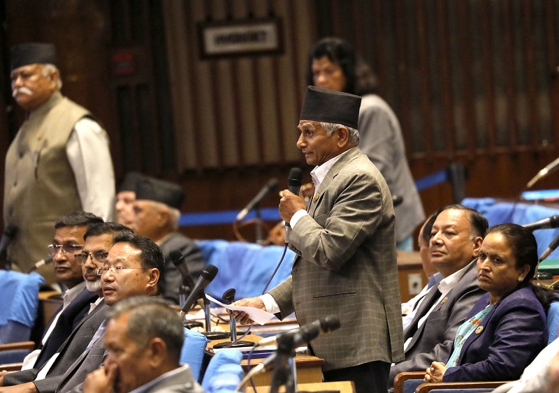 निजामती विधेयक होल्ड गरिएकामा संसद्‍मा विरोध, ‘सचिवहरुको धम्कीसामु खुट्टा नकमाइयोस्’
