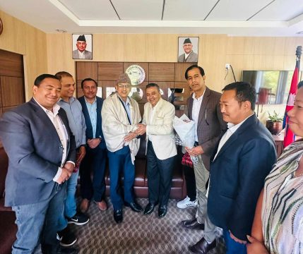 नेप्सेका सीइओसँग लगानीकर्ताका तीन संस्थाका प्रतिनिधिको भेट, ‘बजारमा गुणात्मक सुधार चाहियो’