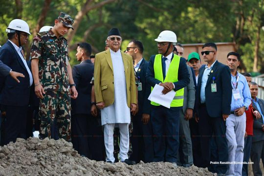प्यारापिट निर्माण भइरहेको टीयू क्रिकेट मैदानमा पुगेर ओलीले भने- देशकै इज्जत बढ्नेछ