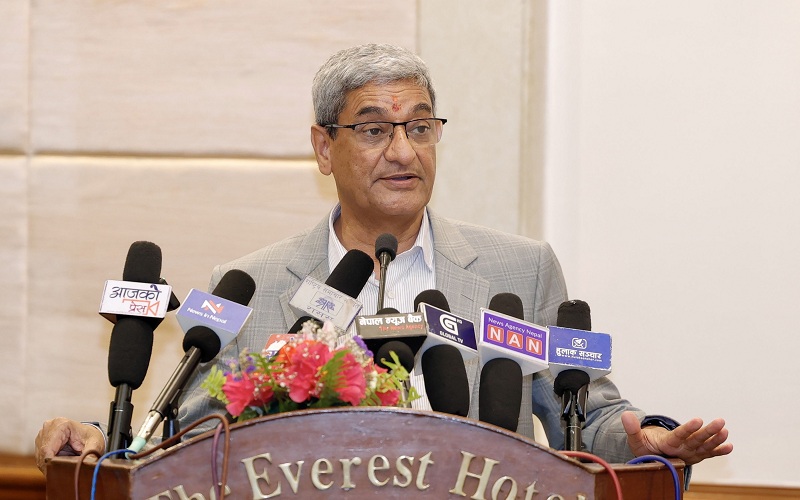 कालोबजारी नियन्त्रणका लागि सरकारी नियमन बलियो बनाउन आवश्यक : गृहमन्त्री लेखक कालोबजारी नियन्त्रणका लागि सरकारी नियमन बलियो बनाउन आवश्यक : गृहमन्त्री लेखक