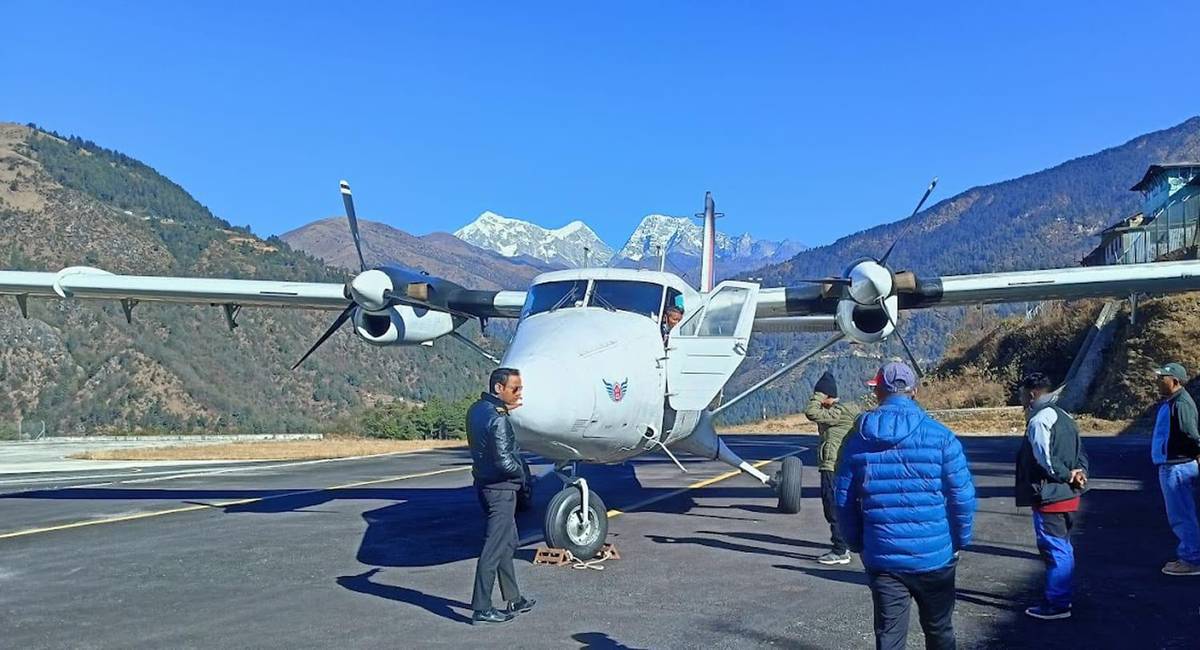 १७ दिनपछि फाप्लु विमानस्थलमा उडान, ‘मौसमका कारण नियमित उडान असम्भव’