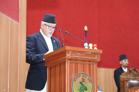 कर्णालीमा ‘लेट नाइट ड्रामा’ : मन्त्रीले राति १२ बजे प्रस्तुत गरे ३२ अर्बको बजेट