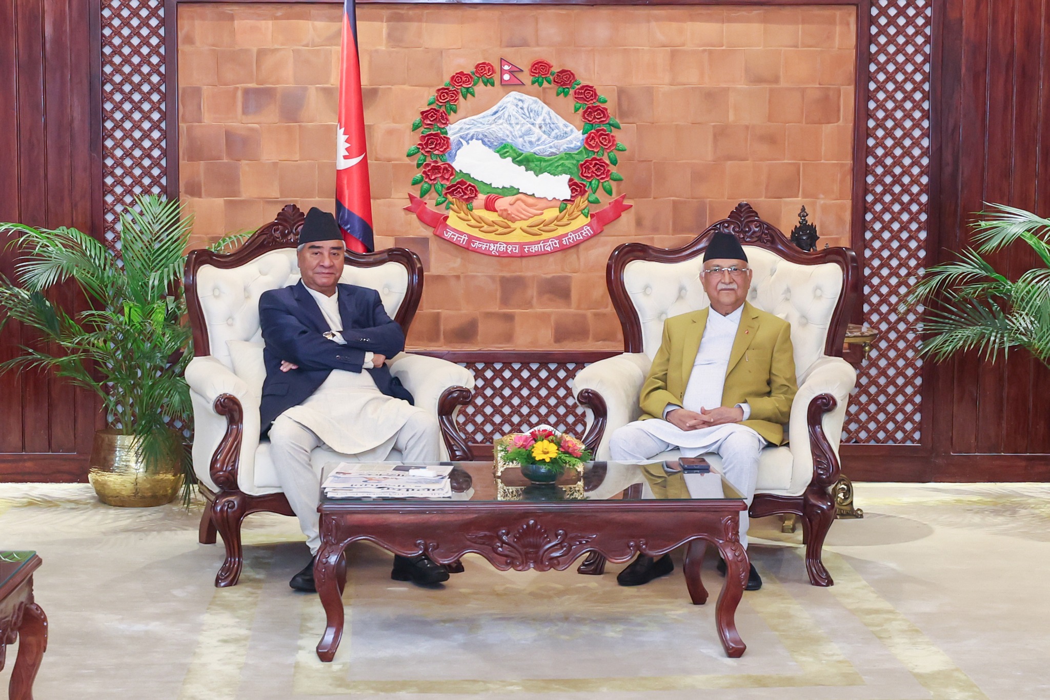 गिरीबन्धु टी इस्टेटको जग्गा बेच्न रोक लगाउने गगन-विश्वको प्रस्तावले सत्ता गठबन्धनमा भूइँचालो गिरीबन्धु टी इस्टेटको जग्गा बेच्न रोक लगाउने गगन-विश्वको प्रस्तावले सत्ता गठबन्धनमा भूइँचालो