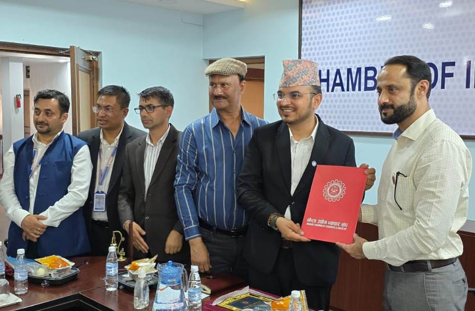 प्रिमियम शुल्क तोक्नु स्वाभाविक : बीमा प्राधिकरण, ‘खुला बजारमा छाड्दा भुक्तानी रोकिन्छ’ प्रिमियम शुल्क तोक्नु स्वाभाविक : बीमा प्राधिकरण, ‘खुला बजारमा छाड्दा भुक्तानी रोकिन्छ’