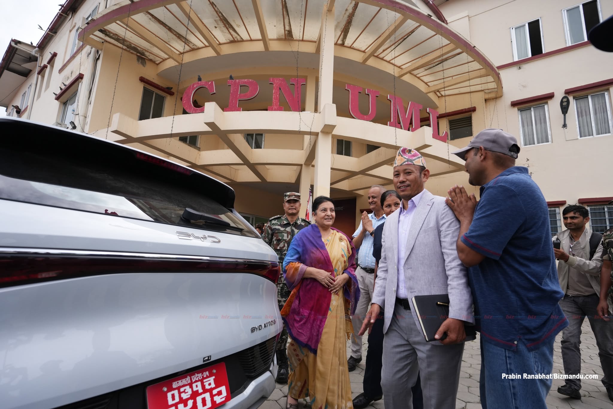 एमाले मुख्यालय च्यासल पुगिन् पूर्व राष्ट्रपति भण्डारी, प्रधानमन्त्री ओली पनि पुगे एमाले मुख्यालय च्यासल पुगिन् पूर्व राष्ट्रपति भण्डारी, प्रधानमन्त्री ओली पनि पुगे