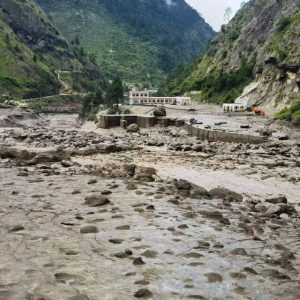 रसुवामा बाढी पछि सतर्कता : मुग्लिङ-नारायणगढ सडकखण्डसम्म यात्रा नगर्न अनुरोध