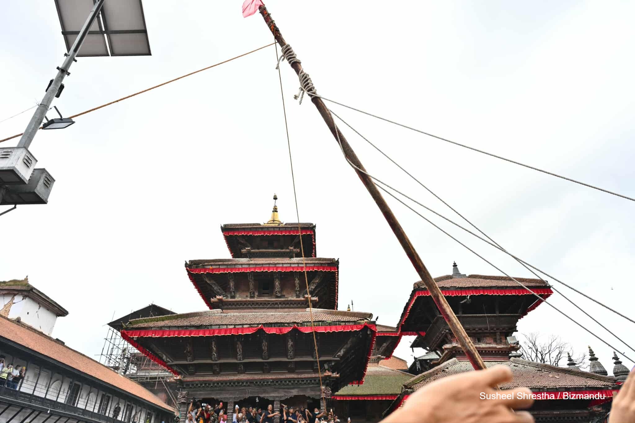 सुरु भयो इन्द्रजात्रा : हनुमानढोकामा ठड्याइयो य:सिं, साँझ उपाकु (तस्विरहरु)