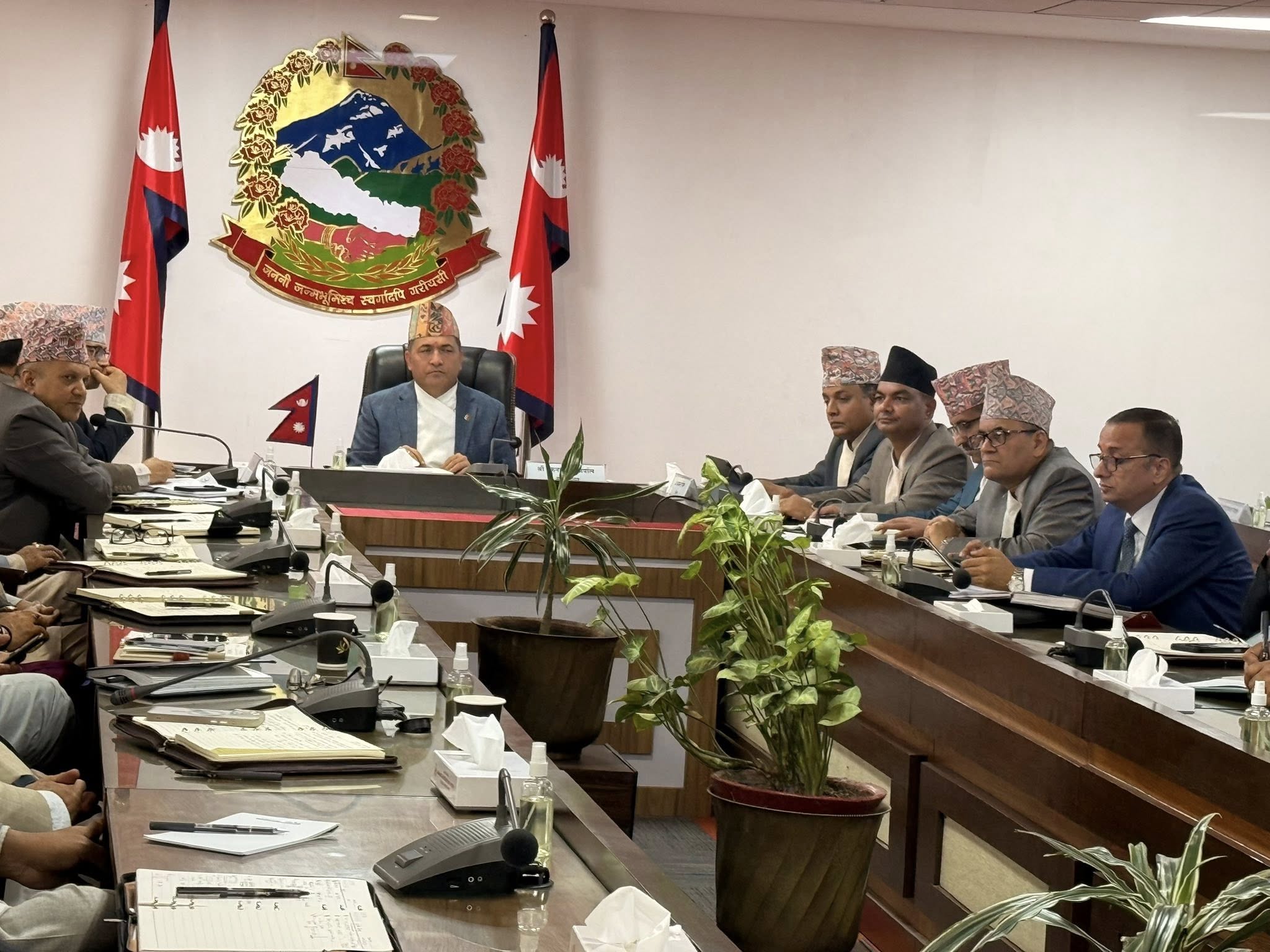 सरकारी कर्मचारीको दरबन्दी २० प्रतिशतसम्म घटाइने, बैठक भत्ता नलिने, अनावश्यक संरचना खारेज