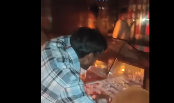 प्रदर्शनमा सुन पसलमा लुटपाट : बिल बिनाका गरगहना किनबेच नगर्न प्रहरीको अनुरोध