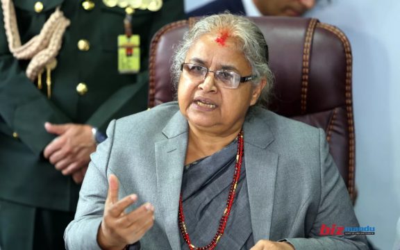 सुशीला र सचिवलाई 'इन्फ्लुयन्स' पार्न खोजिएको राहदानी ठेक्का, बालेनलाई कसले फसायो?