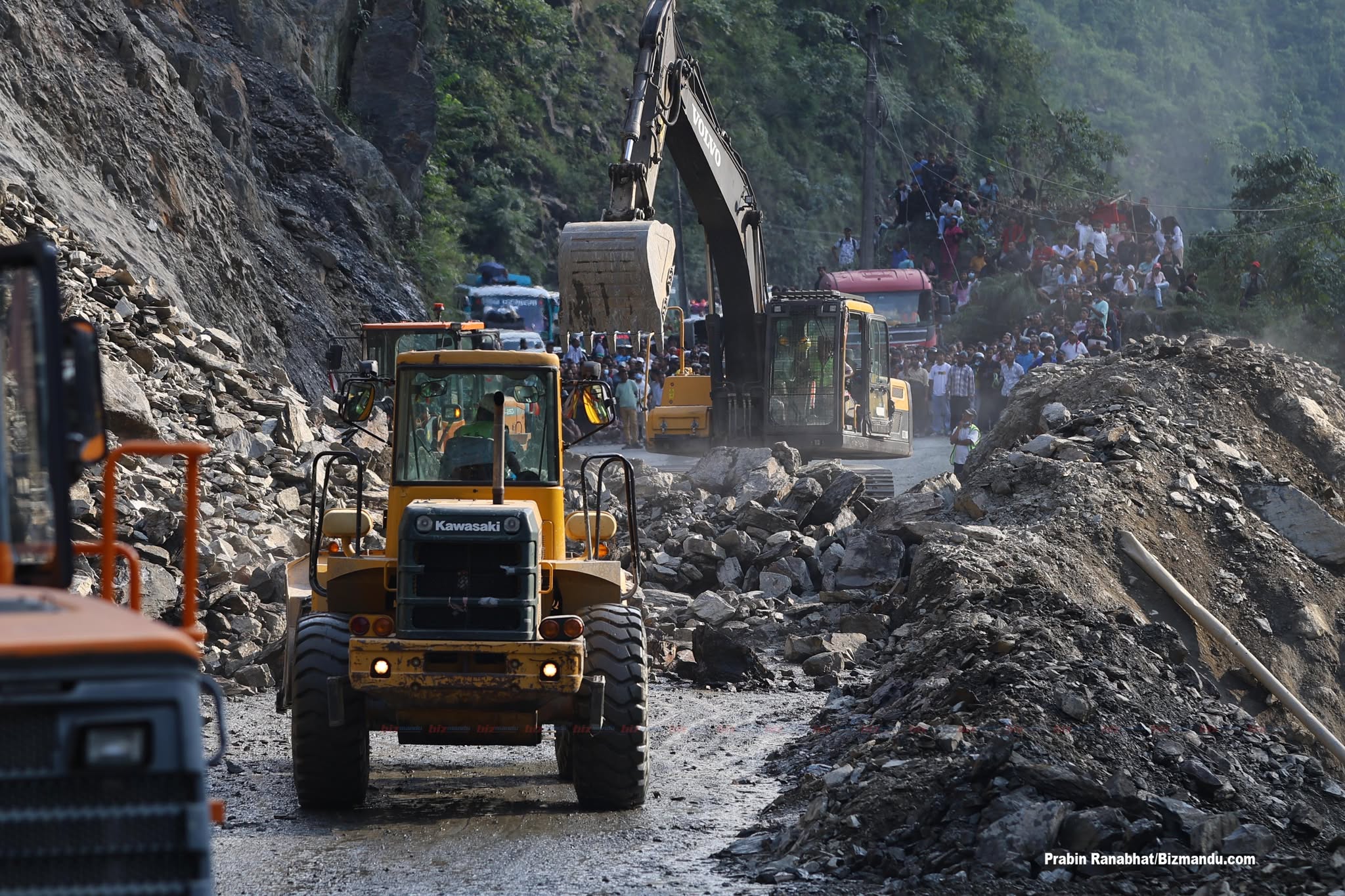 तुइन खोलामा पहिरो रोकथामका लागि नारायणगढ-मुग्लिन सडक सोमबारदेखि आंशिक बन्द गरिने