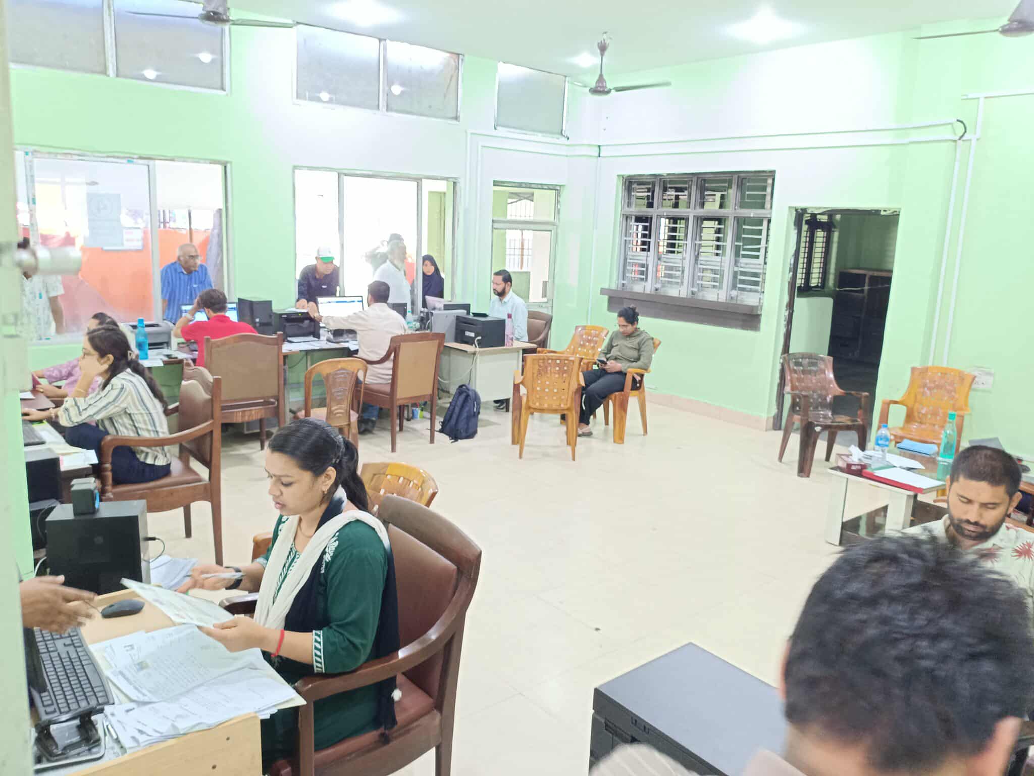 जेनजी प्रदर्शनमा ध्वस्त भए कोशीका राजस्व कार्यालय, ४ मध्ये एउटाले मात्रै पूर्ण सेवा दिँदै