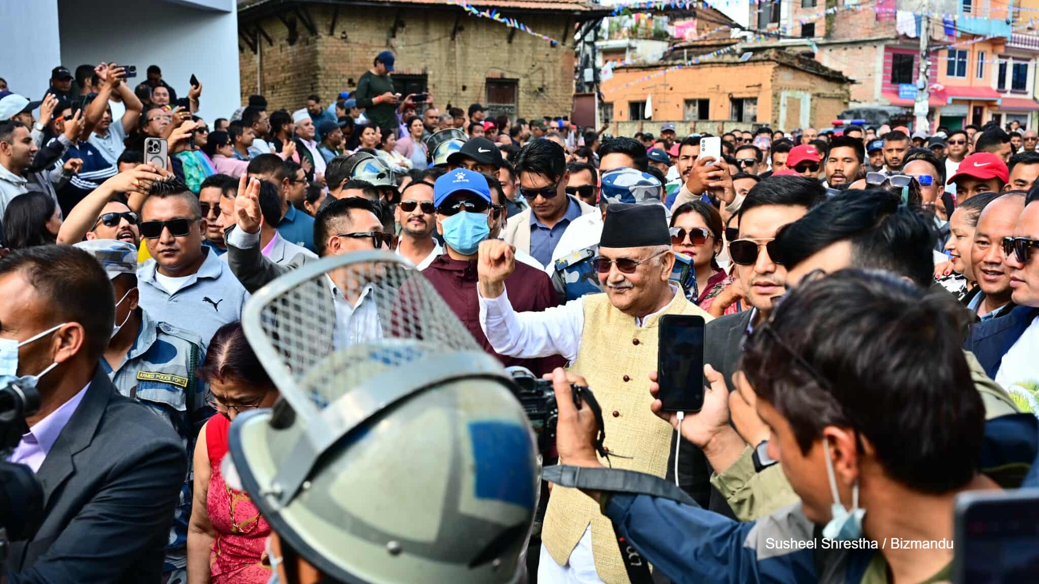 गुण्डुमा ओलीको पुरानै शैली : पार्टीको कार्यक्रममा सहभागी, सुरक्षा व्यवस्था कडा