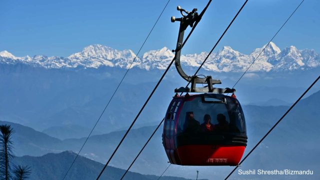 चन्द्रागिरि केबलकार पुनः सञ्चालनमा, पर्यटक घुमघामको मजा लिँदै पर्यटक (तस्बिरहरु)