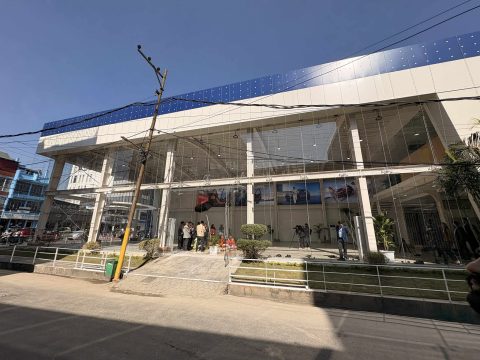 टाटा गाडीको थापाथलीस्थित शोरुम पुनर्निर्माण, क्षतिग्रस्त भएको दुई महिनापछि सञ्चालनमा