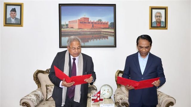 नेपाल एसबिआई बैंकको अध्यक्षमा वेंकट वंसीधर कुंचा चयन, गभर्नर पौडेलसमक्ष लिए शपथ