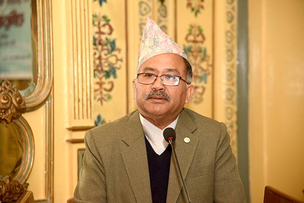 पूर्वप्रधानन्यायाधीश श्रेष्ठ अर्थमन्त्रीप्रति आक्रामक, ‘स्वास्थ्य र शिक्षामा कर थोपरेर के गर्न खोज्या?’