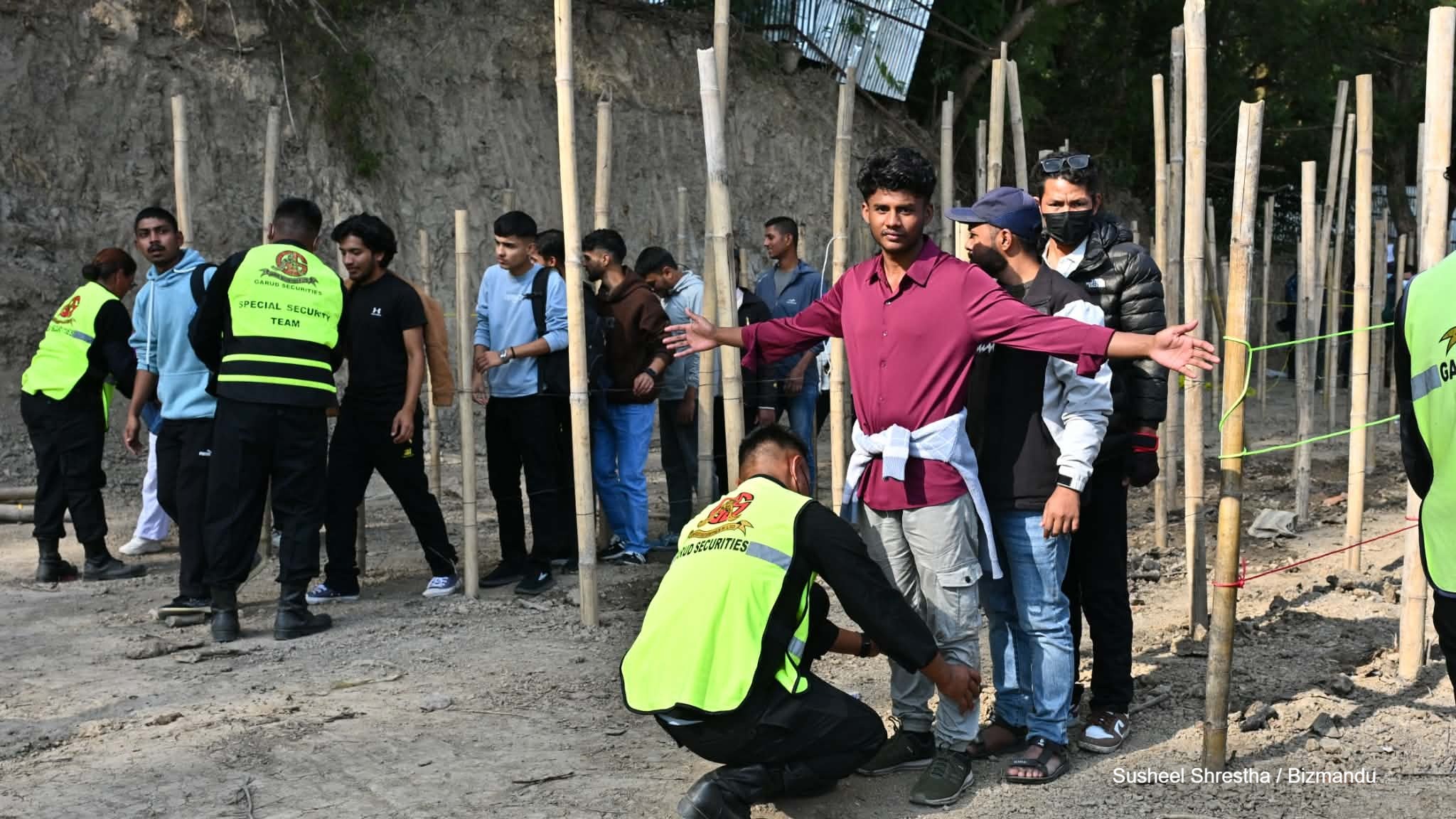 चेकिङ कडा छ ! कीर्तिपुरमा एनपीएलको पहिलो खेल हेर्न आउन थाले दर्शक