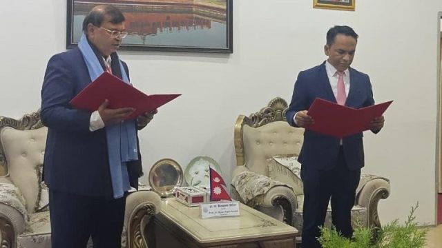 एनआईसी एशिया बैंकको अध्यक्षमा अशोक अग्रवाल चयन, गभर्नर पौडेलसमक्ष लिए सपथ