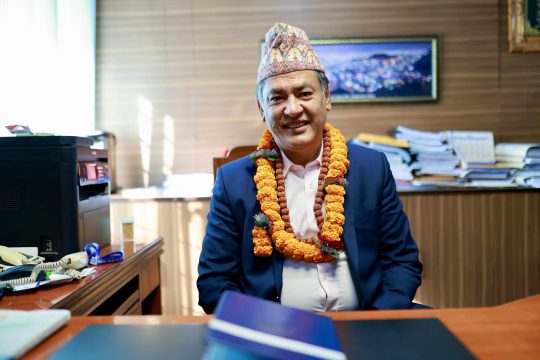 विद्युत् प्राधिकरणमा हितेन्द्रदेव शाक्यको यूटर्न, के हुन्छ प्रशासकीय पुनरवलोकन समिति?