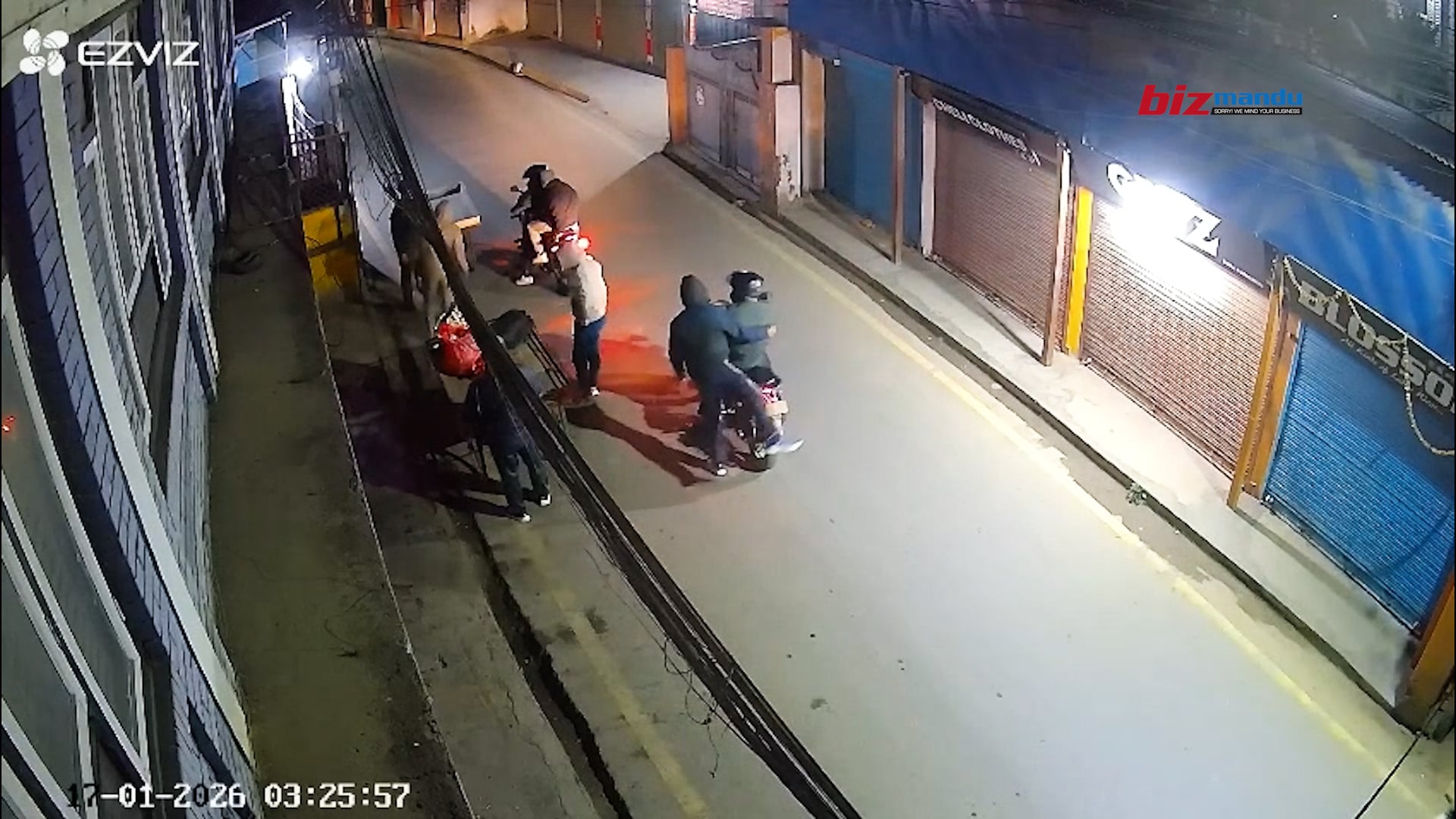 जेनजी आन्दोलनमा भागेका थुनुवाको लुटपाट ग्याङ, दिनभर ट्याक्सी चलाएर रातभर लुटपाट