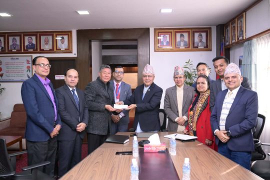 सिद्धार्थ प्रिमियर इन्स्योरेन्सले पुनर्निर्माण कोषमा गर्‍यो एक करोड एक लाख रुपैयाँ सहयोग