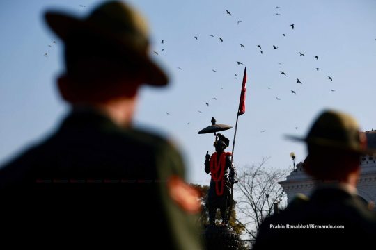 पृथ्वीनारायण शाहको सालिकमा  माल्यार्पण गरेर मनाइयो राष्ट्रिय एकता दिवस