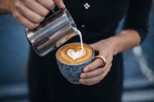 कफीको सुगन्धमा करियर खोज्दै युवा : बारिस्ता बन्नेको लहर, स्वदेशदेखि विदेशसम्मै माग