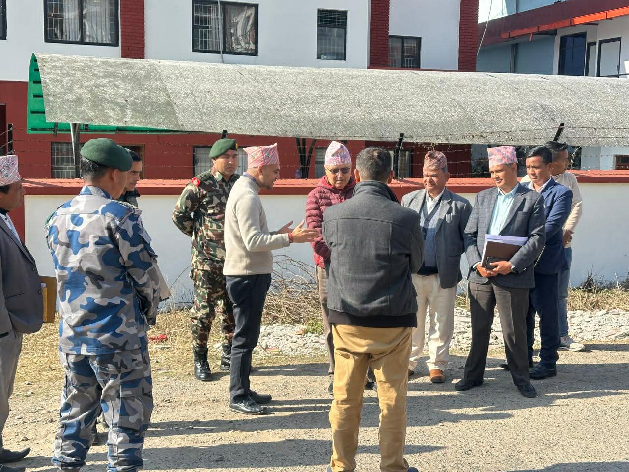 चुनावी माहौल बुझ्न जिल्ला दौडाहामा अर्थमन्त्री, ‘पूर्वाधारको गुणस्तरदेखि सुशासनको माग’
