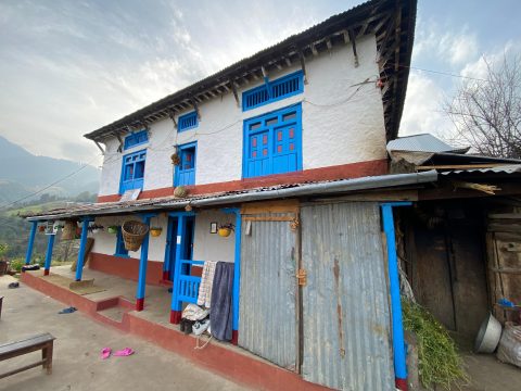 छोराले ‘आफ्नै घरमा केही गर्छु’ भनेपछि बेथानचोकमा पुरेत्याइँसँगै होमस्टे संचालन गर्दै माधव