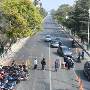 दसैंमा मापसे र लापसे गरेर सवारी चलाउने ९८२ जना चालक ट्राफिक प्रहरीको कारबाहीमा