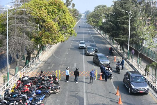 एकैदिन १८०६ सवारीचालक कारबाहीमा, १८ लाख ७६ हजार राजस्व संकलन