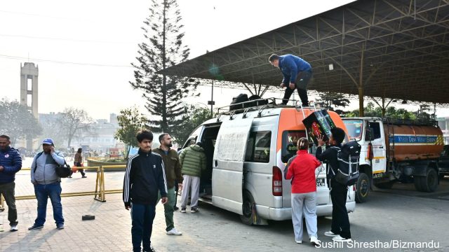 सार्वजनिक गाडीमा सुरक्षा मापदण्ड चाहिने, चालक निगरानी प्रणाली र एसओएस बटन अनिवार्य